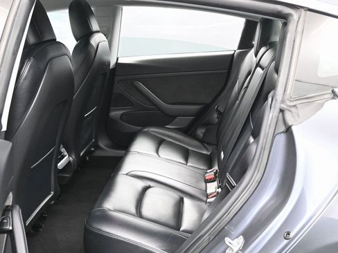 Used 2020 Tesla Model 3 Standard Range Plus image 33