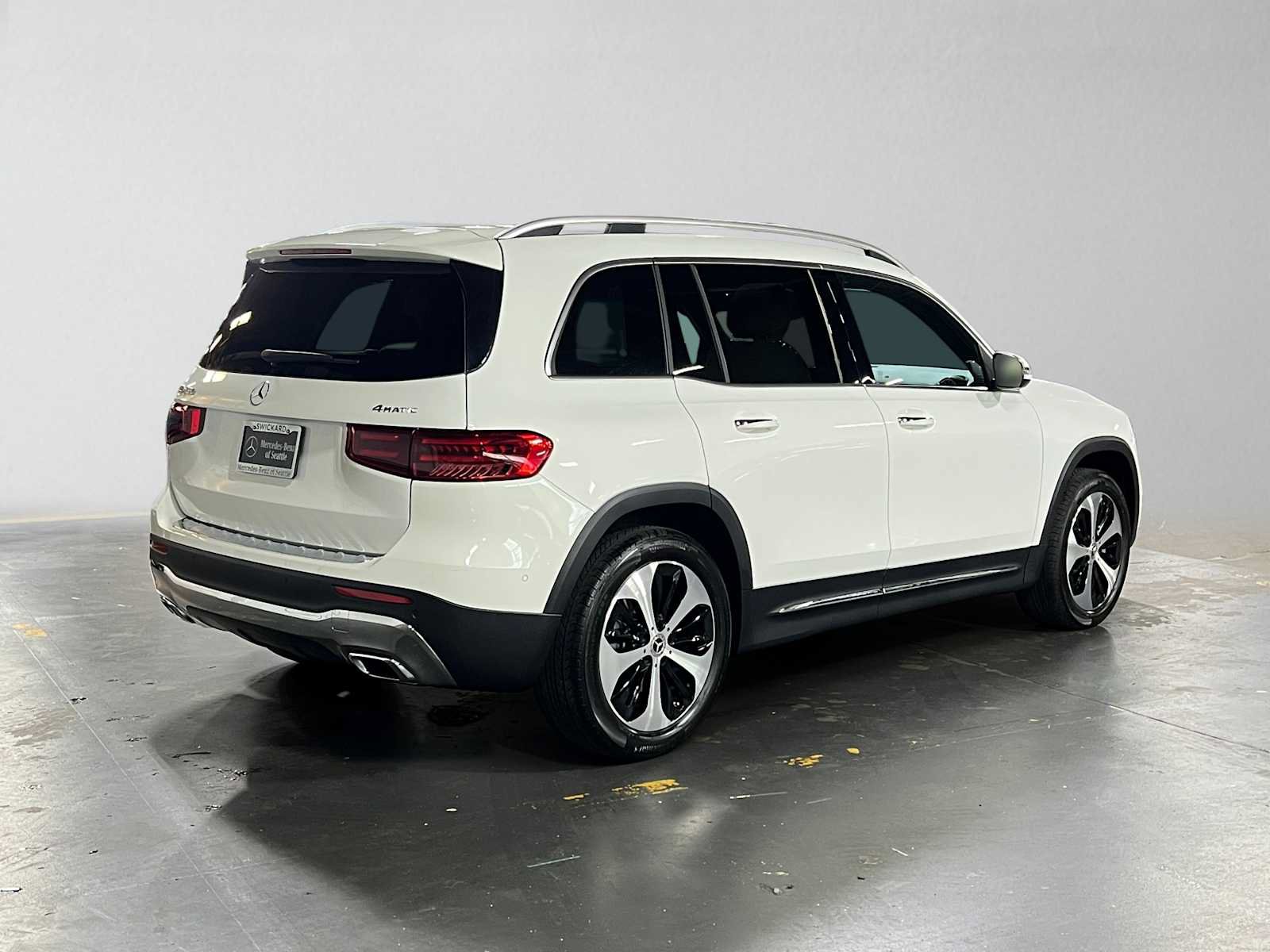 Certified 2026 Mercedes-Benz GLB 250 4MATIC image 3