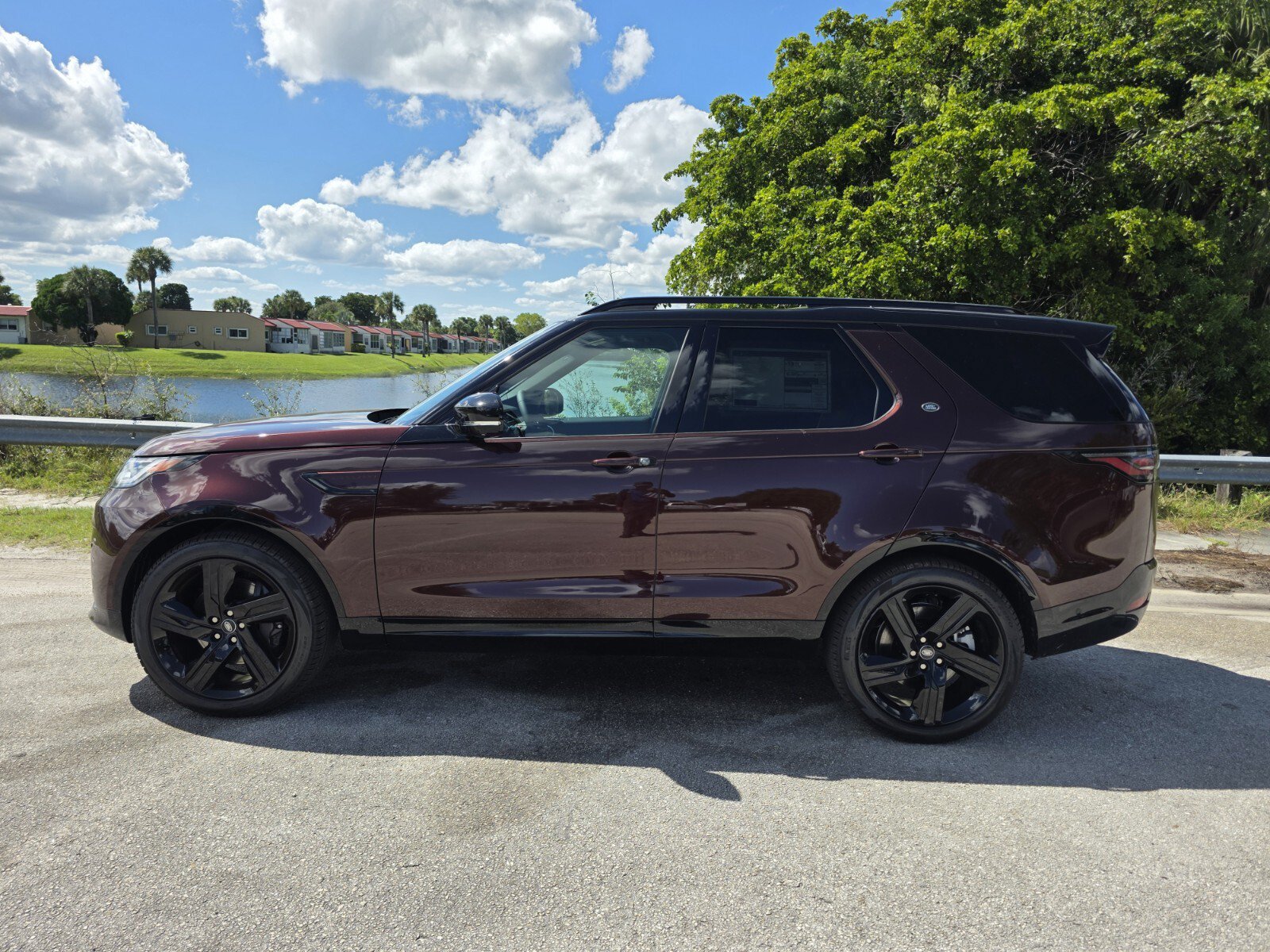 New 2026 Land Rover Discovery Limited Edition AWD/4WD image 7
