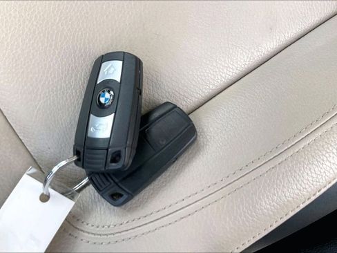 Used 2013 BMW 128i Convertible RWD image 10