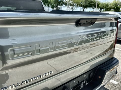 Used 2023 Chevrolet Silverado 1500 LT image 16