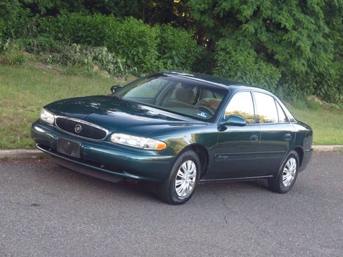 Used 2002 Buick Century Custom w/ Special Edition Pkg FWD image 28