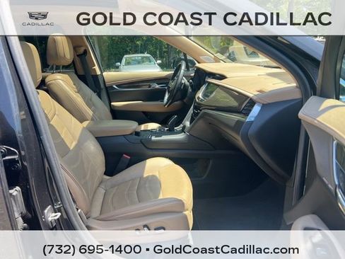 Used 2020 Cadillac XT6 Premium Luxury w/ Platinum Package AWD/4WD image 7
