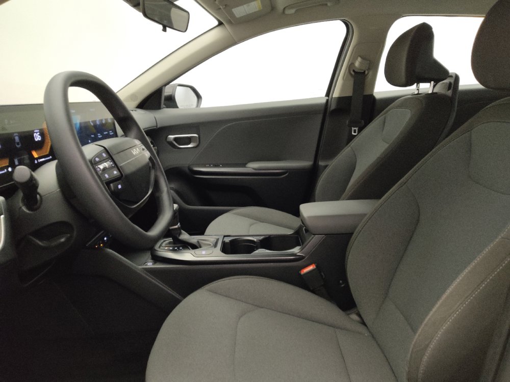 Used 2025 Kia K4 FWD image 17