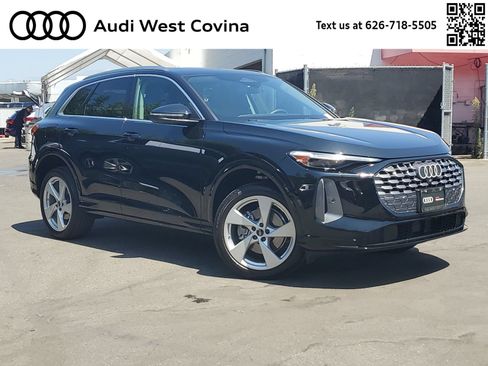Used 2025 Audi Q5 Premium Plus w/ Premium Plus AWD/4WD image 1
