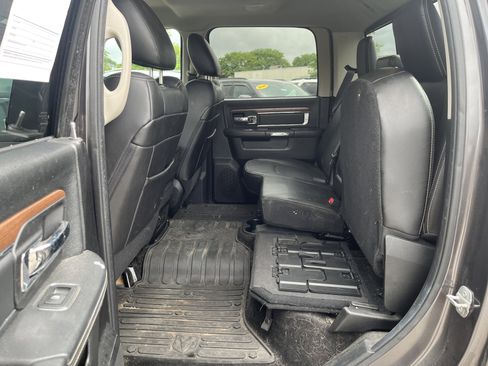 Used 2014 RAM 1500 Laramie RWD image 14