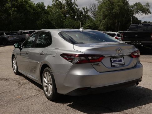 Used 2022 Toyota Camry LE AWD/4WD image 5