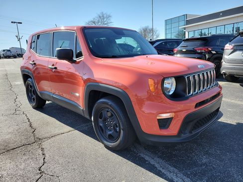 Used 2019 Jeep Renegade Sport image 18