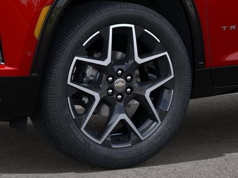 New 2026 Chevrolet Traverse High Country w/ LPO, Floor Liner Package AWD/4WD image 9