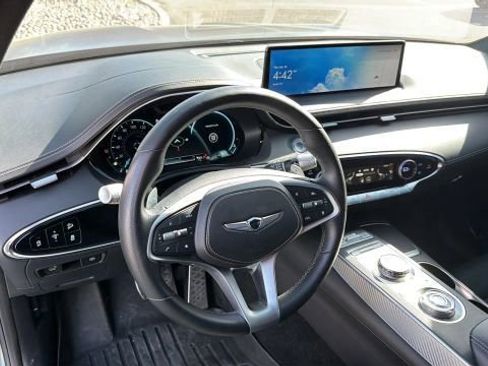 Used 2023 Genesis GV70 2.5T w/ Sport Prestige Package image 10