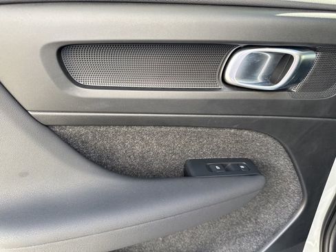 Used 2024 Volvo XC40 B5 Plus w/ Climate Package image 13