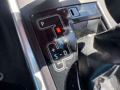 Used 2017 Toyota Camry XSE FWD image 34