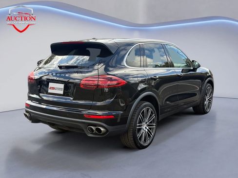 Used 2015 Porsche Cayenne S image 4