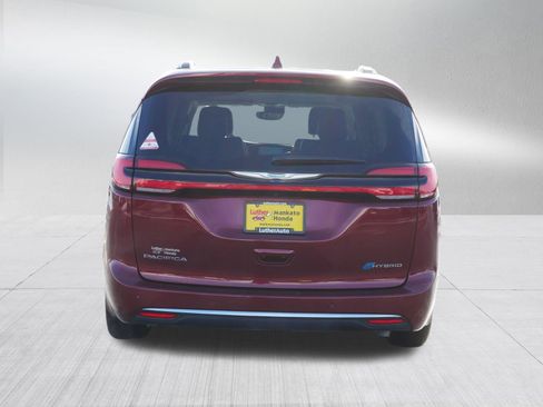 Used 2021 Chrysler Pacifica Limited image 6