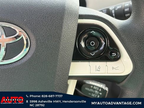 Used 2017 Toyota Prius Two FWD image 16
