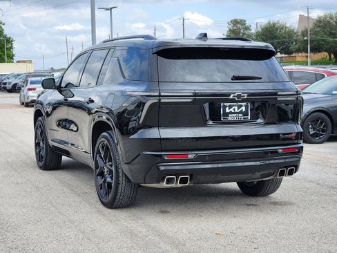 Used 2024 Chevrolet Traverse RS FWD image 6