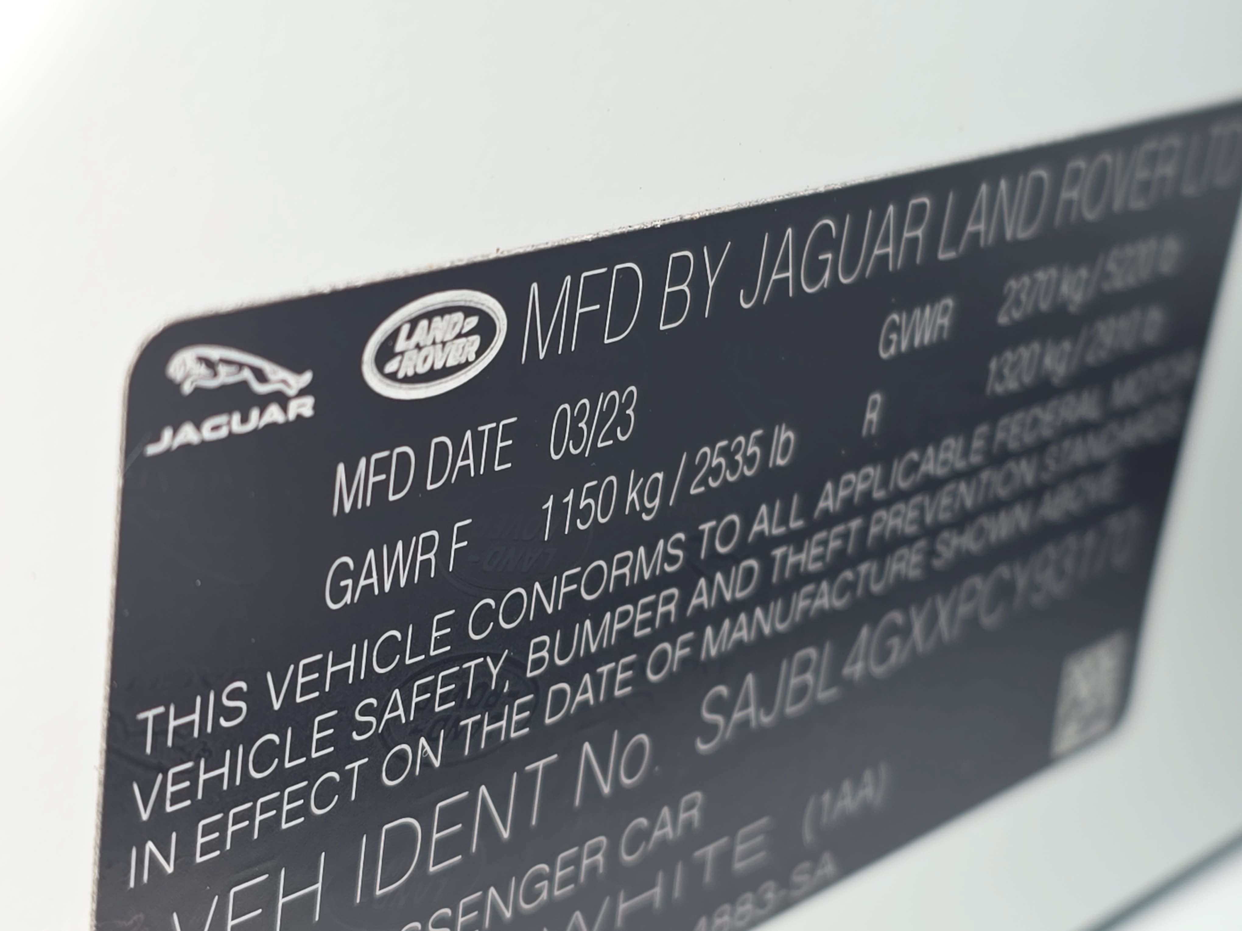 Used 2023 Jaguar XF R-Dynamic SE AWD/4WD image 35