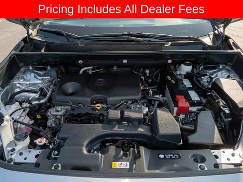 Used 2025 Toyota RAV4 XLE FWD image 18