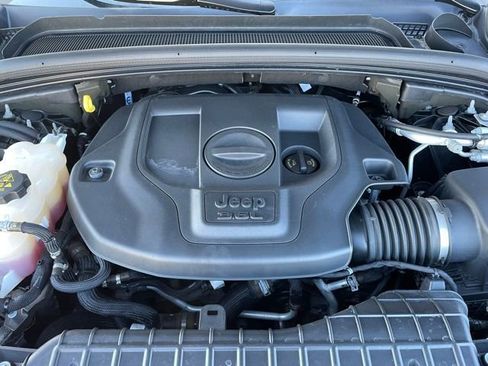 Used 2021 Jeep Grand Cherokee L Overland w/ Luxury Tech Group IV image 34