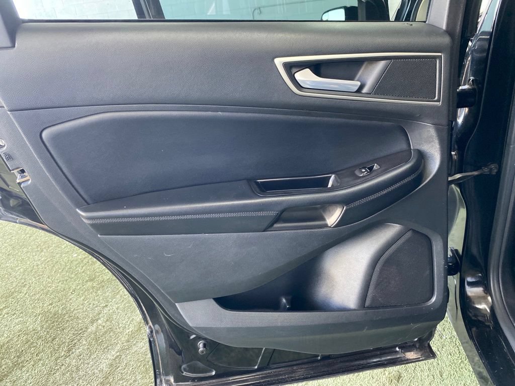 Used 2016 Ford Edge SEL AWD/4WD image 36