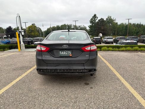 Used 2013 Ford Fusion SE FWD image 7
