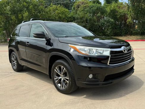 Used 2016 Toyota Highlander XLE w/ Protection Package #3 AWD/4WD image 8