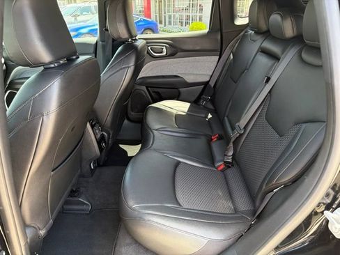 Used 2024 Jeep Compass Latitude AWD/4WD image 11