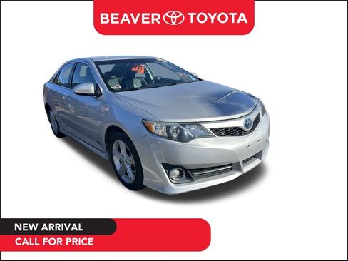 Used 2014 Toyota Camry SE image 1