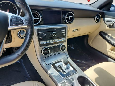 Used 2018 Mercedes-Benz SLC 300 image 11