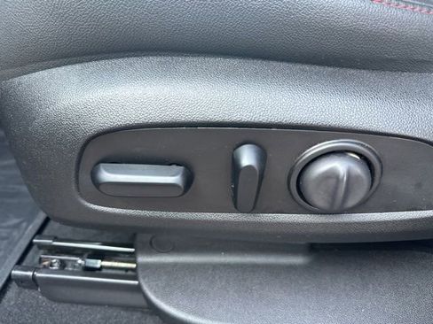 Used 2019 Chevrolet Blazer RS image 33