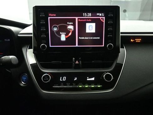 Used 2020 Toyota Corolla LE image 23