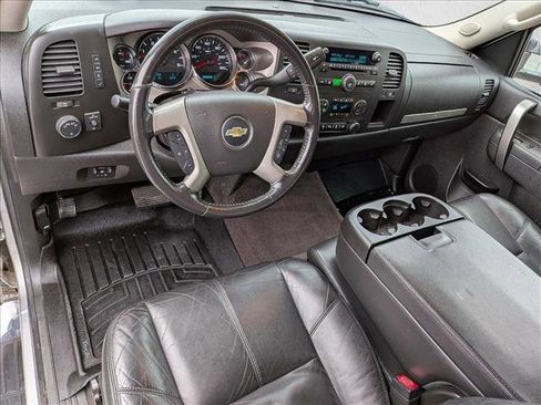 Used 2014 Chevrolet Silverado 2500 LT w/ Custom Sport Truck Package AWD/4WD image 12
