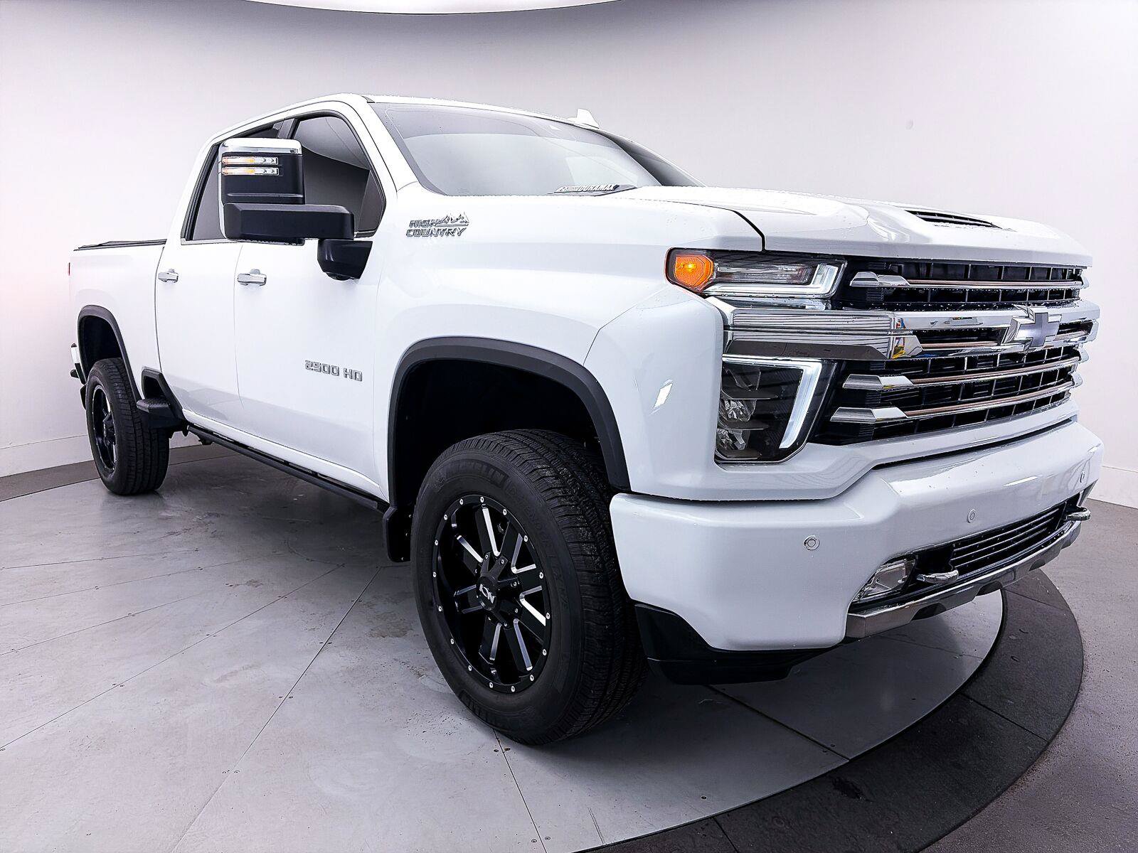 Used 2022 Chevrolet Silverado 2500 High Country w/ Z71 Off-Road Package AWD/4WD image 13