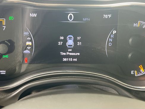 Used 2022 Jeep Grand Cherokee Limited image 12