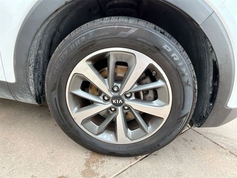 Used 2019 Kia Sorento EX image 9