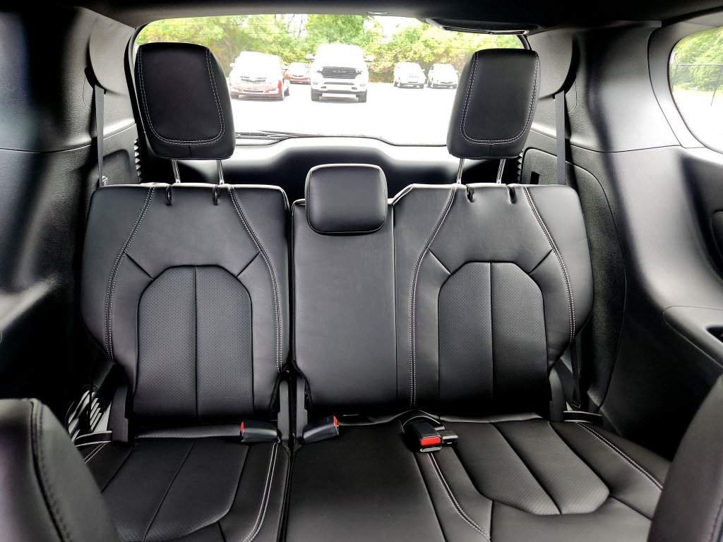 New 2027 Chrysler Pacifica Select FWD image 49