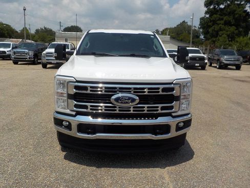 Used 2023 Ford F250 XLT AWD/4WD image 8