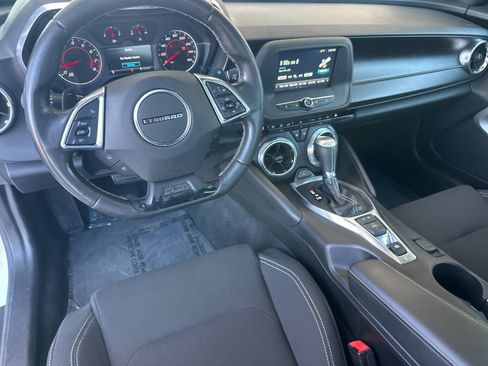 Used 2017 Chevrolet Camaro LT RWD image 13