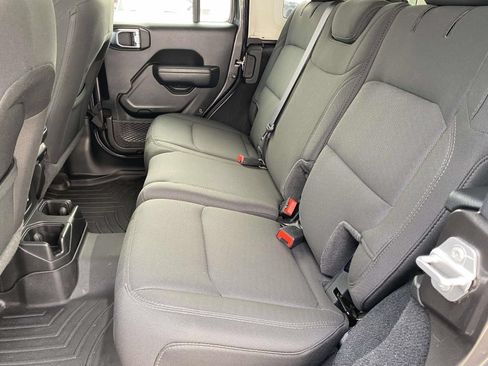 Used 2022 Jeep Wrangler Unlimited Sport w/ Sun And Sound Package AWD/4WD image 21