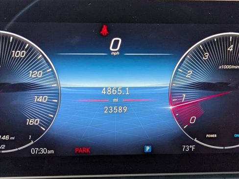 Used 2024 Mercedes-Benz GLE 450 4MATIC image 9