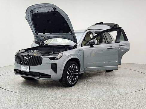 New 2026 Volvo XC90 T8 Ultra w/ Lounge Package AWD/4WD image 9