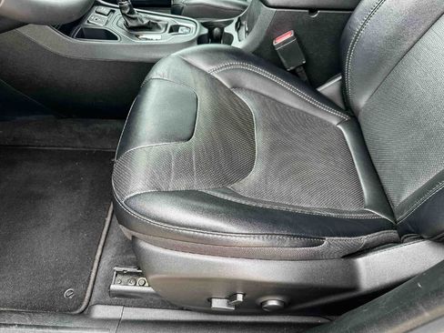 Used 2022 Jeep Cherokee Latitude Lux w/ Sun & Sound Group FWD image 15