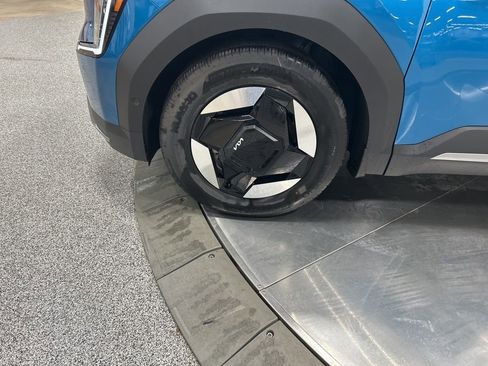 New 2026 Kia EV9 Wind AWD/4WD image 36