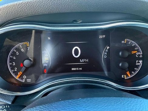 Used 2020 Jeep Grand Cherokee Altitude image 13