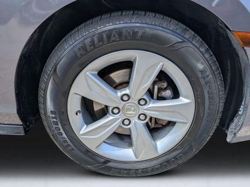 Used 2018 Honda Odyssey EX image 11