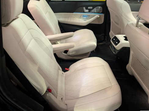 Used 2024 Mercedes-Benz GLS 63 AMG 4MATIC image 26