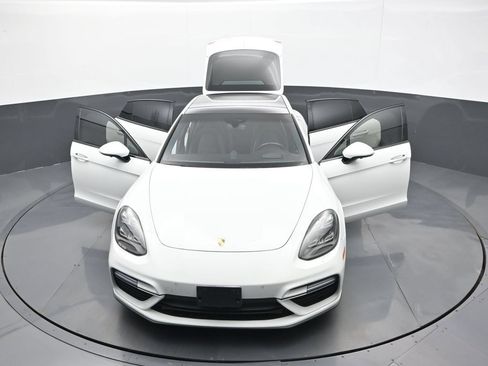 Certified 2019 Porsche Panamera Turbo S w/ Premium Package Plus AWD/4WD image 32