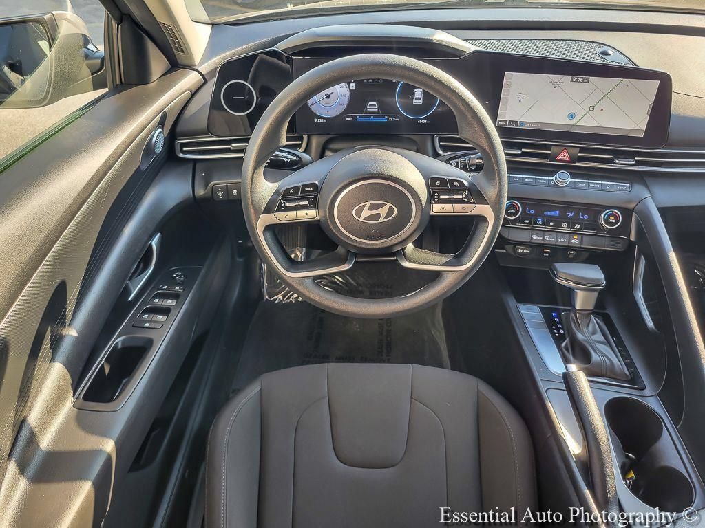 Used 2024 Hyundai Elantra SEL FWD image 18
