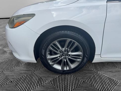 Used 2015 Toyota Camry SE FWD image 9