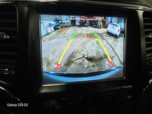 Used 2018 Jeep Grand Cherokee Overland AWD/4WD image 41